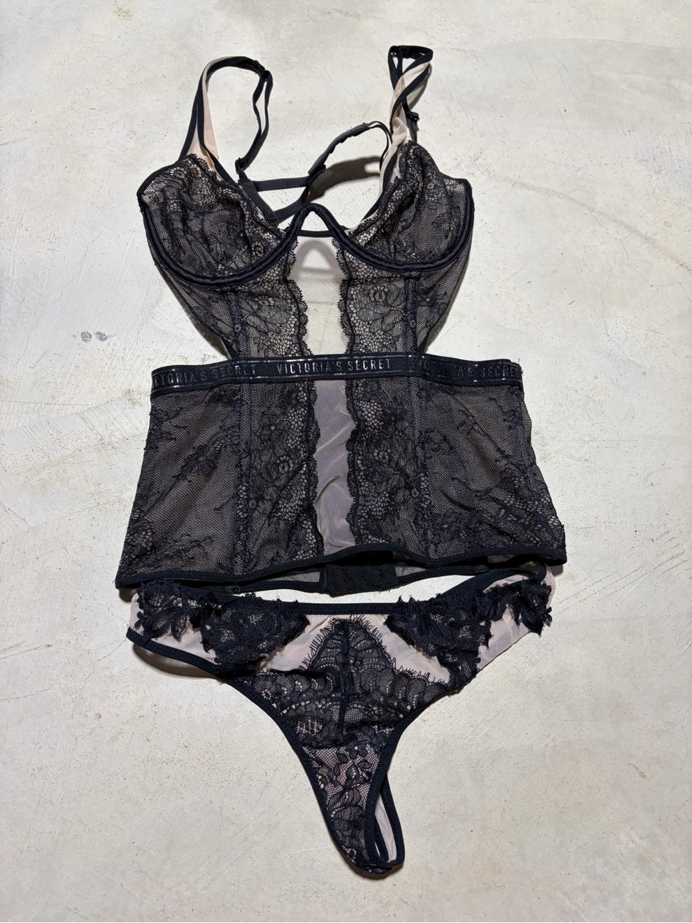 Victoria’s Secret lace corset bustier set panties lace small